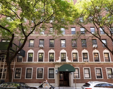 124 W 93rd St - Photo Thumbnail 9