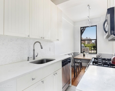 124 W 93rd St - Photo Thumbnail 4
