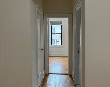 21-6 33rd Street - Photo Thumbnail 11
