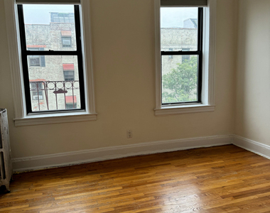21-6 33rd Street - Photo Thumbnail 8
