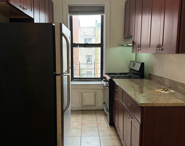21-6 33rd Street - Photo Thumbnail 1