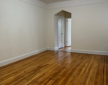 21-6 33rd Street - Photo Thumbnail 7