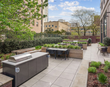 26th street and  Park Avenue South - Photo Thumbnail 7