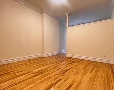 523b East 85th Street - Photo Thumbnail 1
