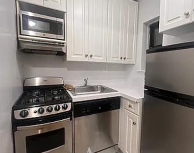 523b East 85th Street - Photo Thumbnail 3