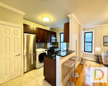 315 Lincoln Place - Photo Thumbnail 2