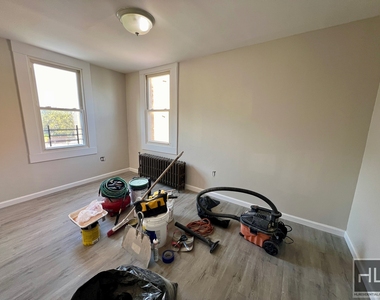 605 Liberty Avenue - Photo Thumbnail 9