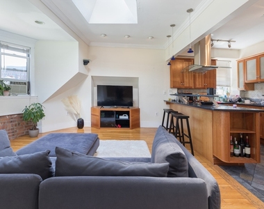 41 Worcester Sq - Photo Thumbnail 2