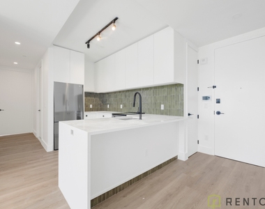 60 Cedar Street - Photo Thumbnail 2