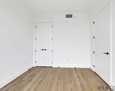 60 Cedar Street - Photo Thumbnail 8
