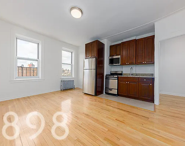 38-05 Crescent Street - Photo Thumbnail 3