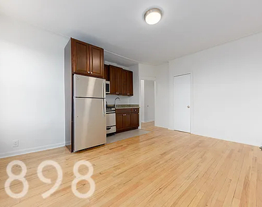 38-05 Crescent Street - Photo Thumbnail 1