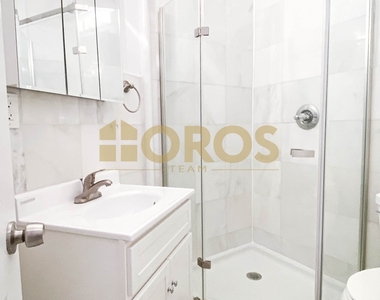 215 East 10th Street - Photo Thumbnail 6