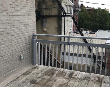 1923 E Pratt St - Photo Thumbnail 9