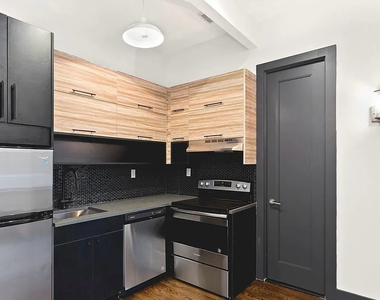 42 West 126th Street - Photo Thumbnail 3