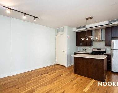 28 Fayette Street - Photo Thumbnail 2