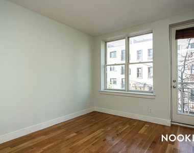 28 Fayette Street - Photo Thumbnail 8