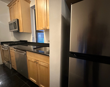 152 East 84th Street - Photo Thumbnail 5