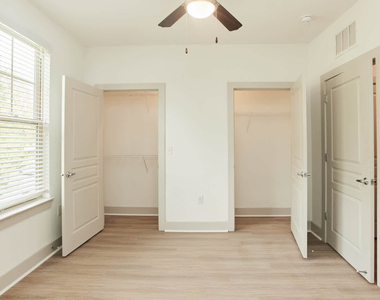 4416 Holly Springs Parkway - Photo Thumbnail 21