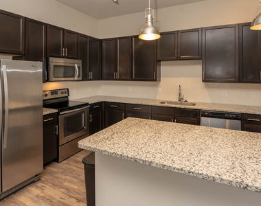 7929 Churchill Way - Photo Thumbnail 10
