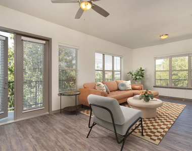 7929 Churchill Way - Photo Thumbnail 14