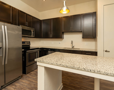 7929 Churchill Way - Photo Thumbnail 8