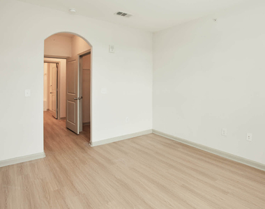 900 View Dr - Photo Thumbnail 22
