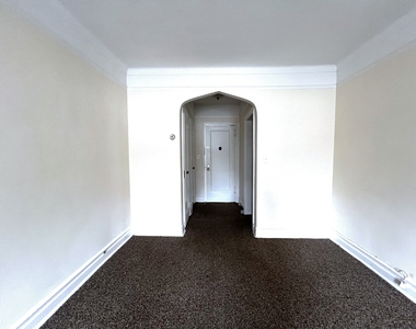 98-15 Ascan Ave - Photo Thumbnail 3