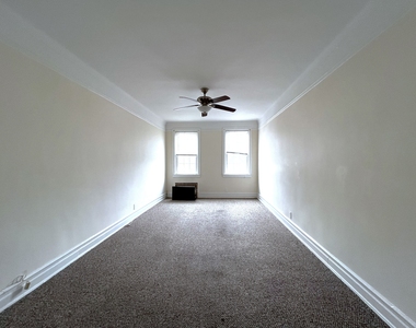 98-15 Ascan Ave - Photo Thumbnail 2