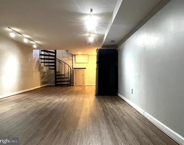 1025 S 6th St - Photo Thumbnail 10
