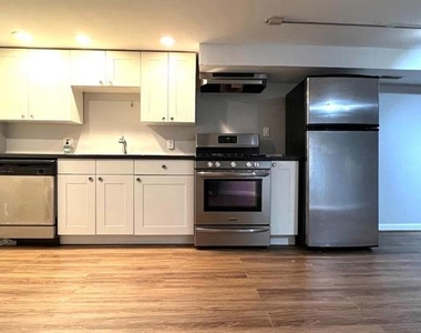 1025 S 6th St - Photo Thumbnail 8
