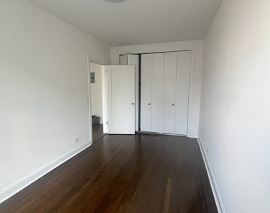 61 West 8th Street - Photo Thumbnail 5