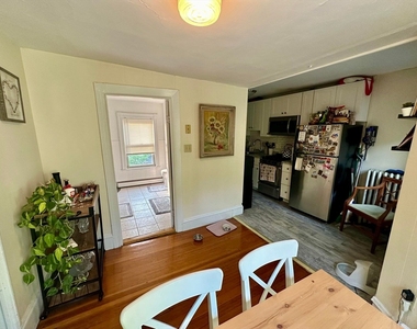 329 Broadway - Photo Thumbnail 6