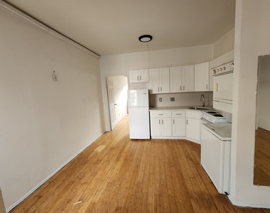 72-6 Austin Street - Photo Thumbnail 2