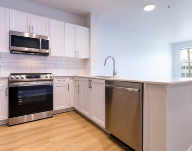 5211 Pacific Concourse Dr - Photo Thumbnail 37