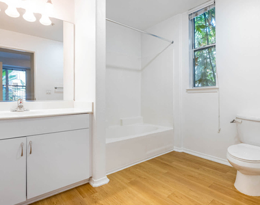 5211 Pacific Concourse Dr - Photo Thumbnail 9