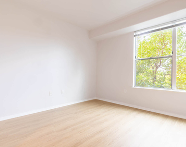 5211 Pacific Concourse Dr - Photo Thumbnail 11