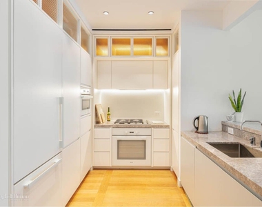 30 Warren St - Photo Thumbnail 3