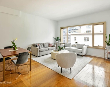 30 Warren St - Photo Thumbnail 1