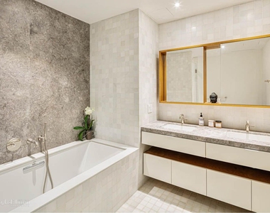 30 Warren St - Photo Thumbnail 4