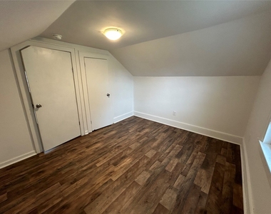 710 N. Rogers Ave - Photo Thumbnail 11