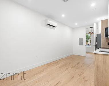 2018 Palmetto Street - Photo Thumbnail 4