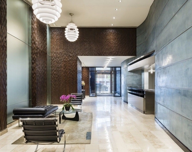 West 42nd Street - Photo Thumbnail 8