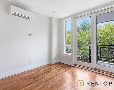 854 Metropolitan Avenue - Photo Thumbnail 5