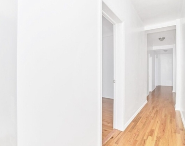3569 Broadway - Photo Thumbnail 5