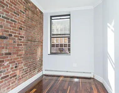124 Ridge Street - Photo Thumbnail 1