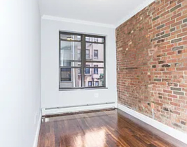 124 Ridge Street - Photo Thumbnail 2