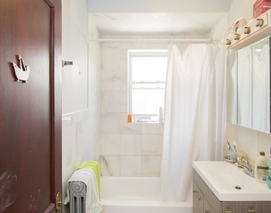 55 Franklin St - Photo Thumbnail 3