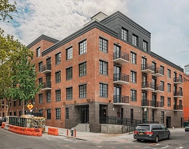 251 Front Street - Photo Thumbnail 9