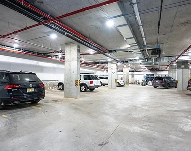 251 Front Street - Photo Thumbnail 17